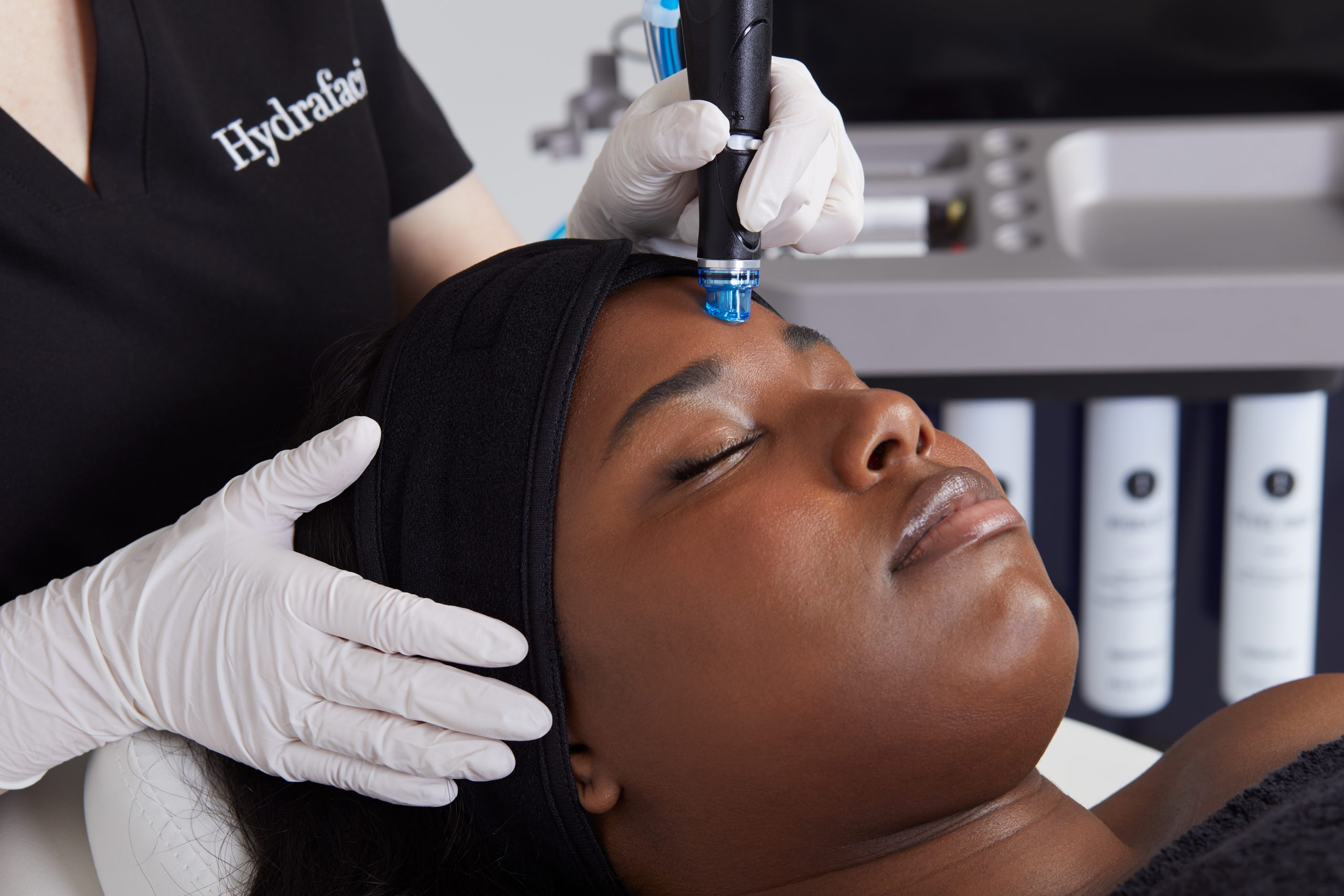 8 reasons why you should have a hydrafacial